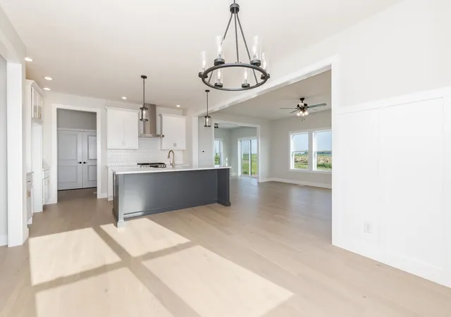 3rd image of 5012 Castlebar Dr, Bloomington, IL 61705 | MLS# 12616562