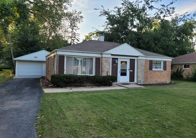 Photo 1 of Single family home for sale at 257 Minocqua St, Park Forest, IL 60466 | MLS# 12616659 | Listing updated on 2026-09-22