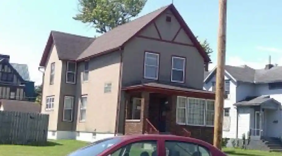 Listing Photo 1 - Condo for sale in 507 4th Ave located at 507 4th Ave, Clinton, IA 52732 - Unit 507 4th Avenue