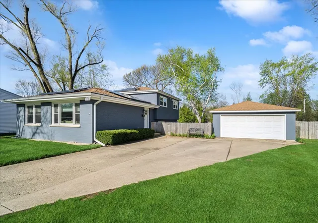 1st image of 1230 Greenwood Ct, Deerfield, IL 60015 | MLS# 12616773