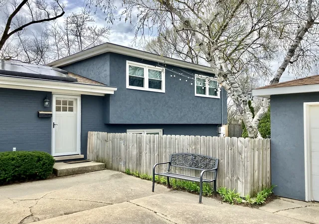 2nd image of 1230 Greenwood Ct, Deerfield, IL 60015 | MLS# 12616773