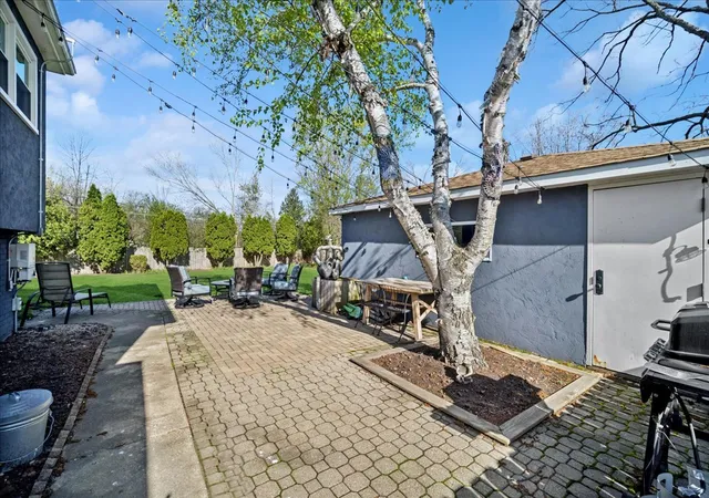 Photo 3 of Single family home for sale at 1230 Greenwood Ct, Deerfield, IL 60015 | MLS# 12616773 | Listing updated on 2026-10-02