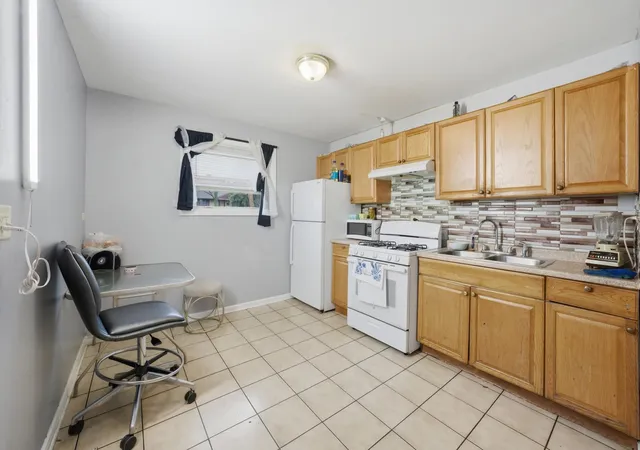 Photo 4 of Single family home for sale at 14703 Ellis Ave, Dolton, IL 60419 | MLS# 12616801 | Listing updated on 2026-09-22