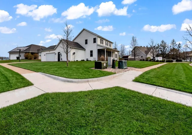 5th image of 410 W Sangamon St, Fisher, IL 61843 | MLS# 12616932
