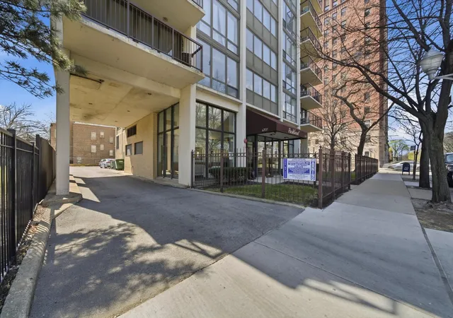 Homes for sale in Chicago, IL | 6701 S Crandon Ave, Chicago, IL 60649