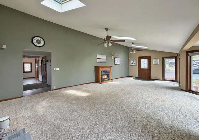 5th image of 2472 W Red Oak Rd, Freeport, IL 61032 | MLS# 12617018