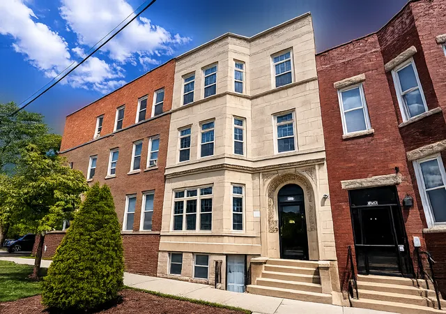 Homes for sale in Chicago, IL | 4207 S Indiana Ave #G, Chicago, IL 60653 | MLS# 12617059