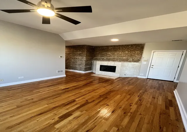 3rd image of 501 W 60Th Pl, Chicago, IL 60621