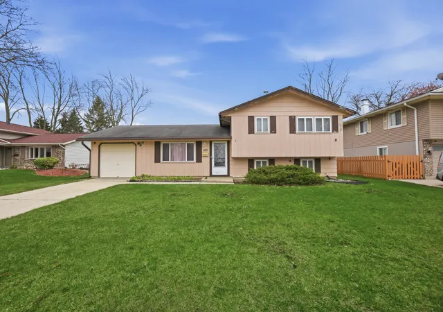 1st image of 1133 Perth Dr, Schaumburg, IL 60194 | MLS# 12617201