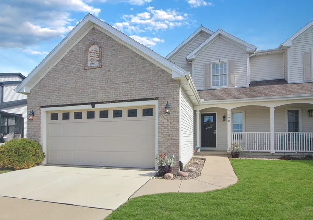Photo 1 of Sale Pending at 728 Kristin Dr, Normal, IL 61761 | MLS# 12617395 | Listing updated on 2026-09-14
