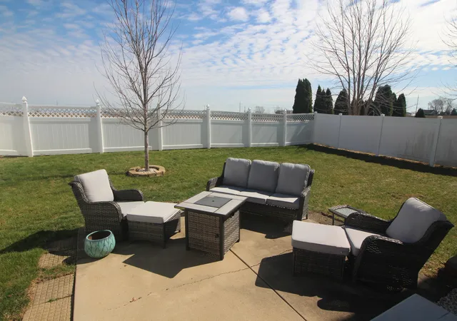 3rd image of 728 Kristin Dr, Normal, IL 61761 | MLS# 12617395