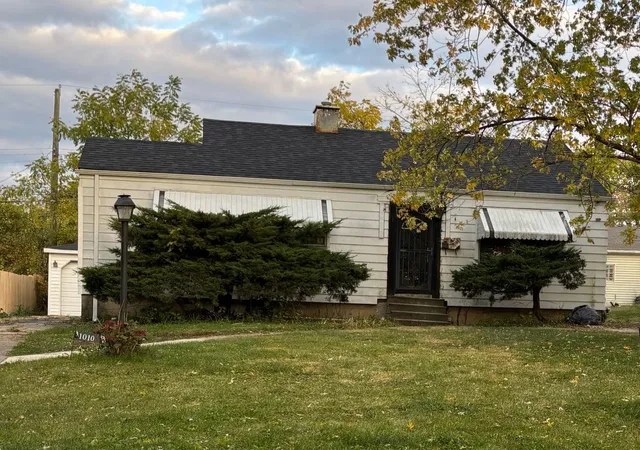 1st image of 1010 Helen Ave, Joliet, IL 60433 | MLS# 12617418