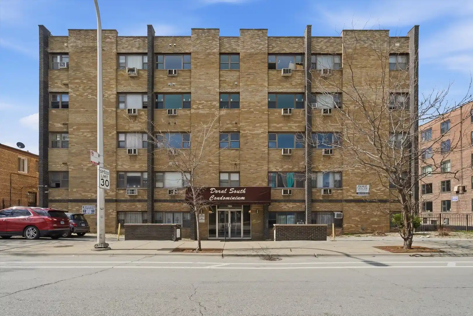 Listing Photo 2 - Condo for sale in 7854 S S Shore Dr located at 7854 S S Shore Dr, Chicago, IL 60649 - Unit #306