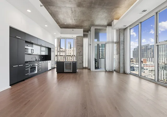Photo 2 of Condo for sale at 550 N Saint Clair St #2601, Chicago, IL 60611 | MLS# 12618007 | Listing updated on 2026-10-23