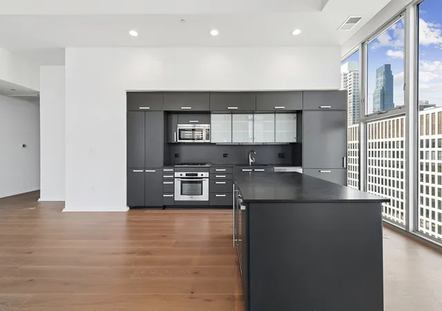 Photo 3 of Condo for sale at 550 N Saint Clair St #2601, Chicago, IL 60611 | MLS# 12618007 | Listing updated on 2026-10-23