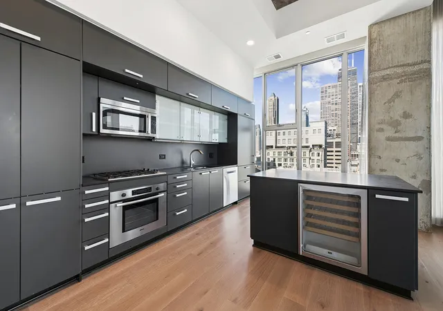 Photo 4 of Condo for sale at 550 N Saint Clair St #2601, Chicago, IL 60611 | MLS# 12618007 | Listing updated on 2026-10-23
