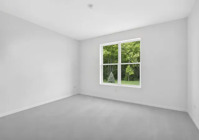 Photo 2 of Single family home for sale at 2021 Kenilworth Pl, Aurora, IL 60506 | MLS# 12618032 | Listing updated on 2026-09-15