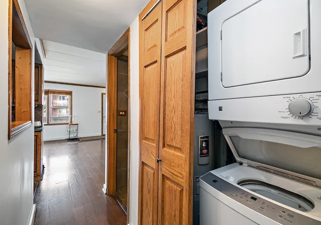 2nd image of 9608 W Higgins Rd, Rosemont, IL 60018
