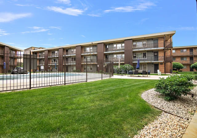4th image of 9608 W Higgins Rd #2c, Rosemont, IL 60018 | MLS# 12618074