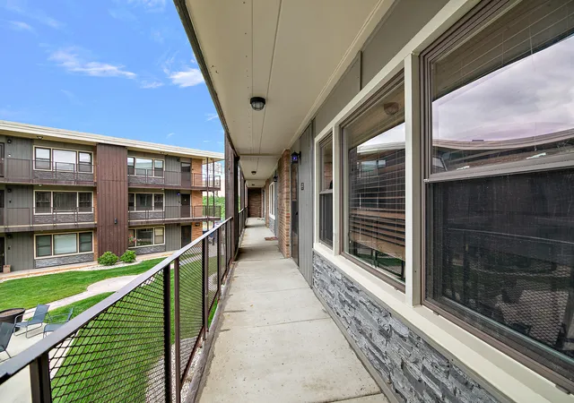 5th image of 9608 W Higgins Rd #2c, Rosemont, IL 60018 | MLS# 12618074