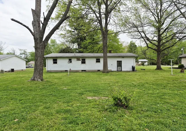 Photo 3 of Single family home for sale at 817 S 3rd Street, Herrin, IL 62948 | MLS# 12618193 | Listing updated on 2026-09-13