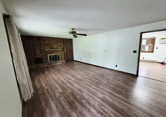 Photo 3 of Single family home for sale at 817 S 3rd Street, Herrin, IL 62948 | MLS# 12618193 | Listing updated on 2026-09-13