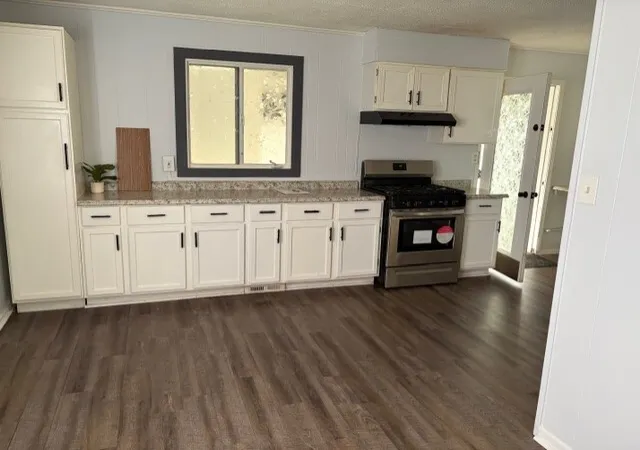 5th image of 100 Hickory Dr, Carpentersville, IL 60110 | MLS# 12618279