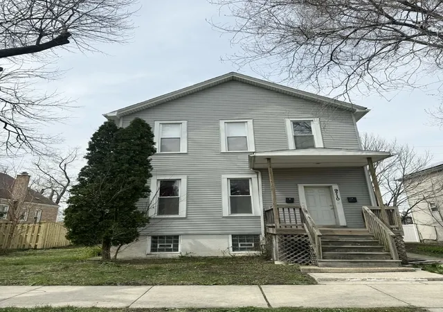 Multi family home for sale at 9710 S Genoa Ave, Chicago, IL 60643 | MLS# 12618323