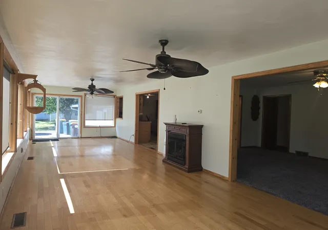 Photo 3 of Single family home for sale at 1741 Linn St, Hamilton, IL 62341 | MLS# 12618425 | Listing updated on 2026-10-22