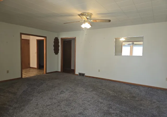 Photo 3 of Single family home for sale at 1741 Linn St, Hamilton, IL 62341 | MLS# 12618425 | Listing updated on 2026-10-22