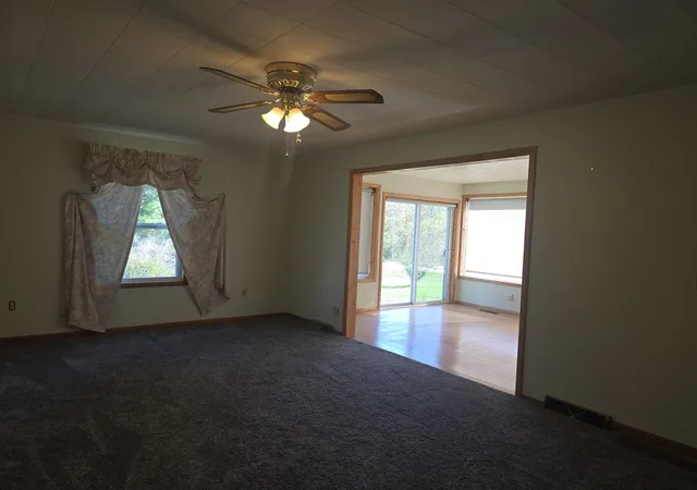 Photo 4 of Single family home for sale at 1741 Linn St, Hamilton, IL 62341 | MLS# 12618425 | Listing updated on 2026-10-22