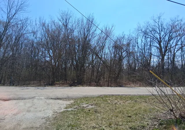 2nd image of 36245 N Green Bay Rd, Waukegan, IL 60087 | MLS# 12618506