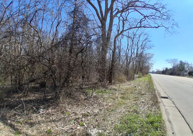 5th image of 36245 N Green Bay Rd, Waukegan, IL 60087 | MLS# 12618506