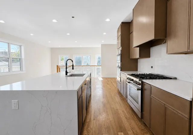 2nd image of 4020 N Francisco Ave, Chicago, IL 60618 | MLS# 12618606