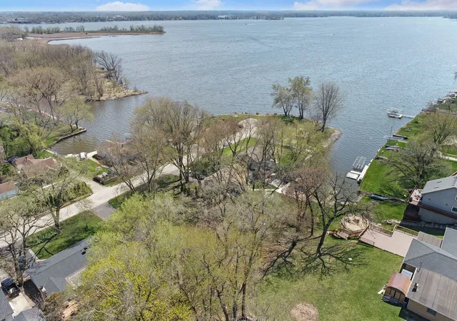 5th image of 5207 N Lake St, Mc Henry, IL 60050 | MLS# 12618806
