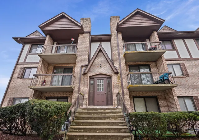 Photo 1 of Condo for sale at 2815 Glenwood Lansing Rd #205, Lynwood, IL 60411 | MLS# 12618879 | Listing updated on 2026-08-25