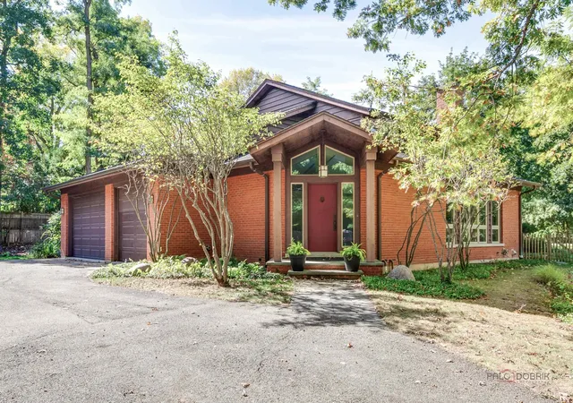1st image of 1175 Edgewood Rd, Lake Forest, IL 60045 | MLS# 12619030