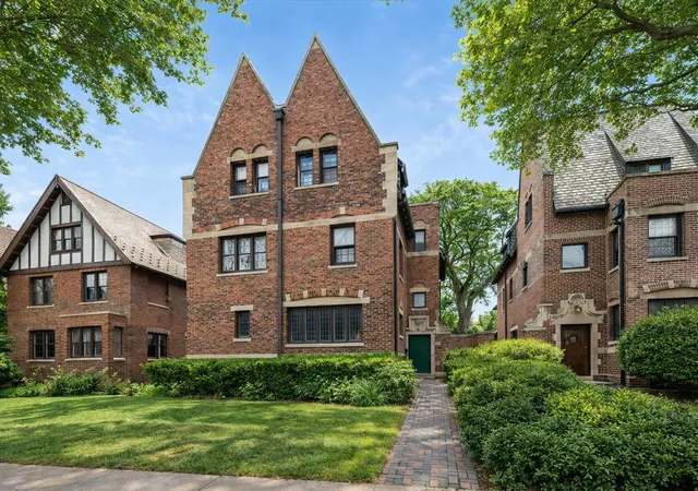 Homes for sale in Chicago, IL | 5309 S Greenwood Ave, Chicago, IL 60615 | MLS# 12619053