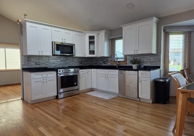 4th image of 3800 River Rd, Hazel Crest, IL 60429 | MLS# 12619331