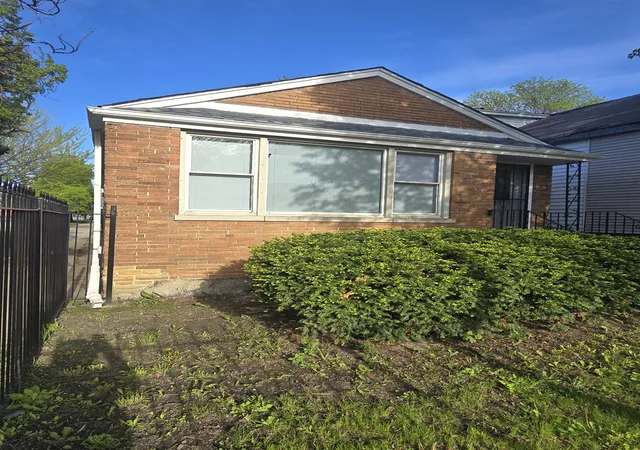 Homes for sale in Chicago, IL | 6801 S Hermitage Ave, Chicago, IL 60636 | MLS# 12619371
