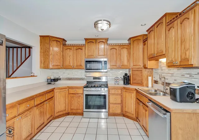 Photo 3 of Single family home for sale at 9137 Orchard Ln, Bridgeview, IL 60455 | MLS# 12619409 | Listing updated on 2026-09-14