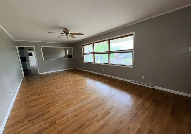 2nd image of 192 Circle Dr, Herrin, IL 62948 | MLS# 12619559