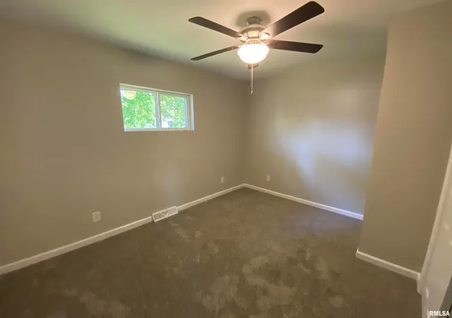7th image of 1328 Dean St, Centralia, IL 62801 | MLS# 12619574
