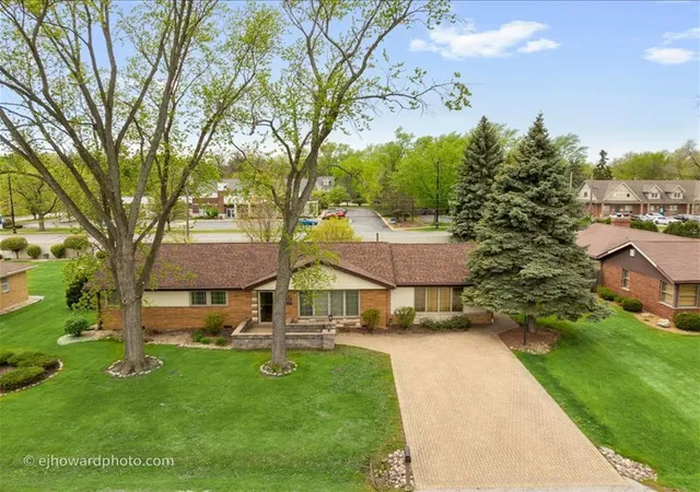 3rd image of 12524 S 71St Ct, Palos Heights, IL 60463 | MLS# 12619621