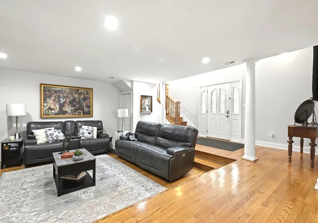 Photo 3 of Single family home for sale at 0n632 Gables Blvd, Wheaton, IL 60187 | MLS# 12619691 | Listing updated on 2026-10-20