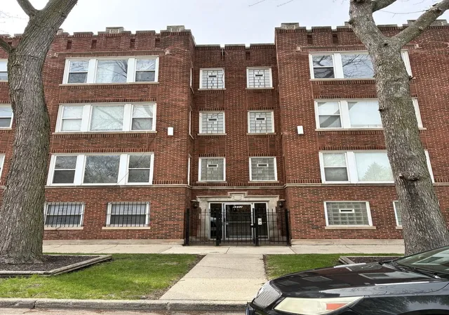 Photo 1 of Condo for sale at 6852 S Dante Ave #3E, Chicago, IL 60637 | MLS# 12619730 | Listing updated on 2026-06-21