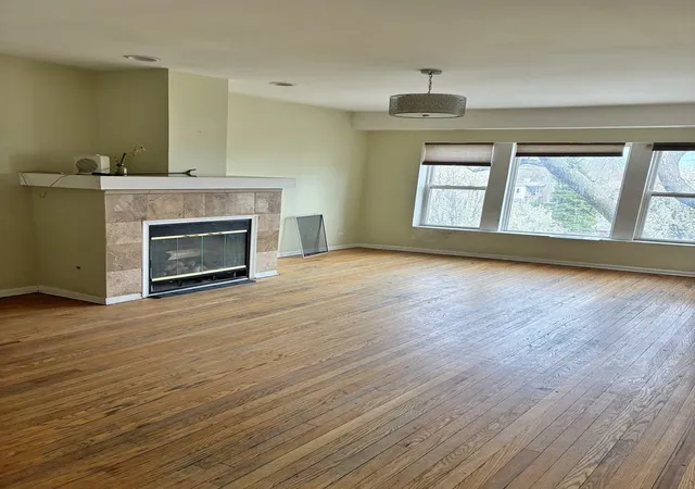 Photo 3 of Condo for sale at 6852 S Dante Ave #3E, Chicago, IL 60637 | MLS# 12619730 | Listing updated on 2026-06-21
