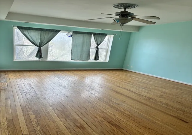 Listing Photo 4 - Condo for sale in building located at 6852 S Dante Ave, Chicago, IL 60637 - Unit #3E
