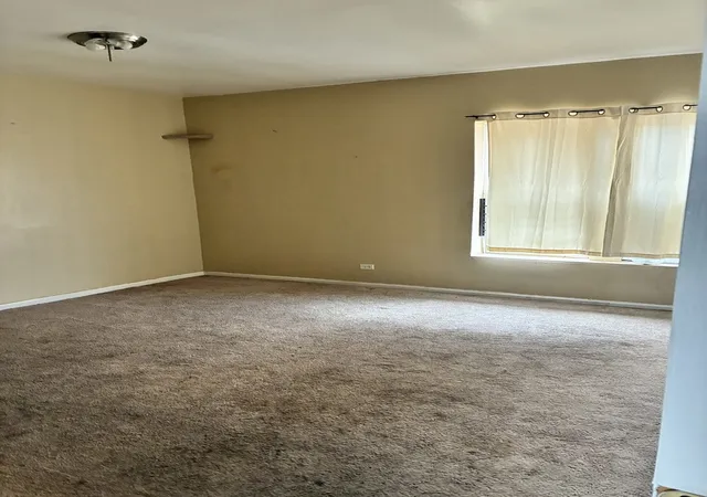 Listing Photo 5 - Condo for sale in building located at 6852 S Dante Ave, Chicago, IL 60637 - Unit #3E