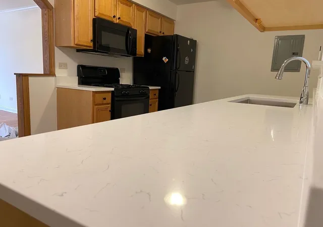2nd image of 101 Ashland Ave, Evanston, IL 60202